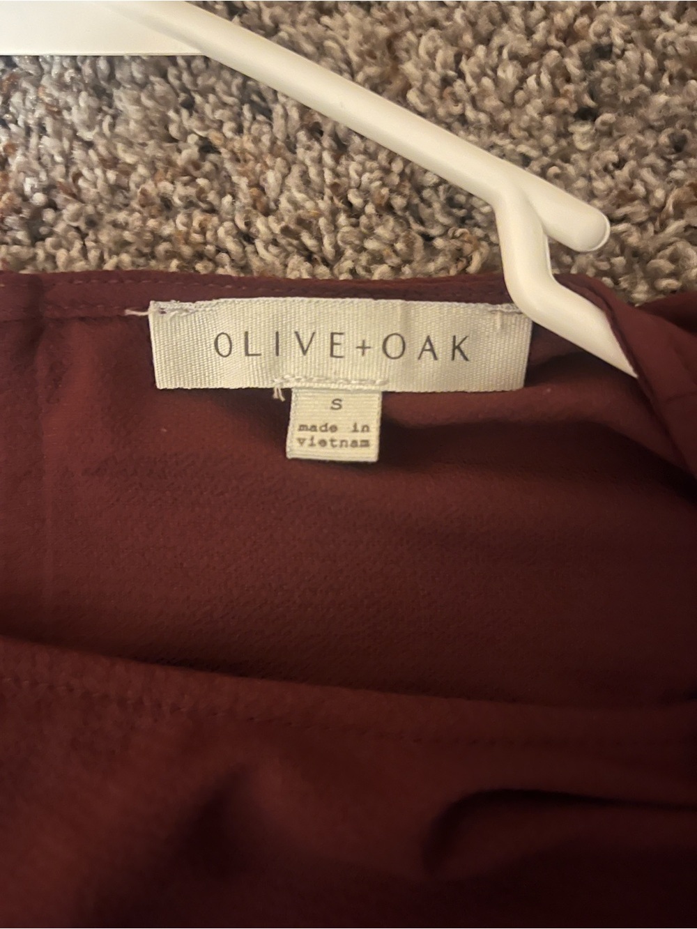Women’s Long-Sleeve Blouse Top in Burgundy with zipper detail - Picture 3 of 3